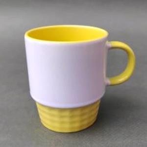 لیوان کوزه ای دسته و داخل زرد